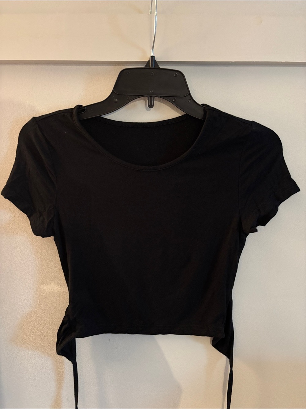 Black Short Sleeve Cinch-Back Crop Top